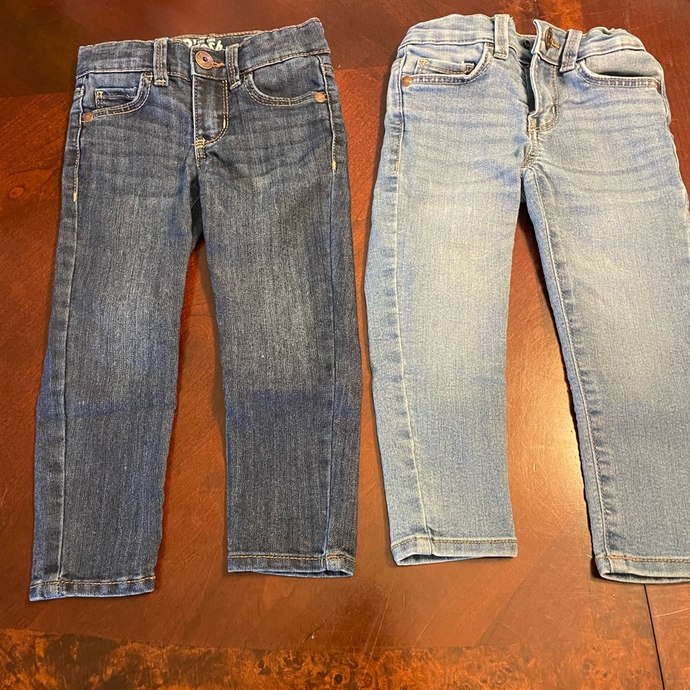 OshKosh B’gosh Toddler Girl Jeans Super Skinny Size 2T (2pairs)
